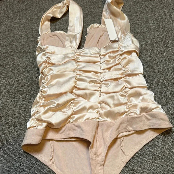 NWT Emory Park Glam Days Cream Sleeveless Ruched Satin Bodysuit Small - Picture 8 of 8